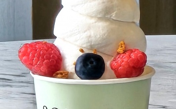 SOLATO ice cream with berries (original)