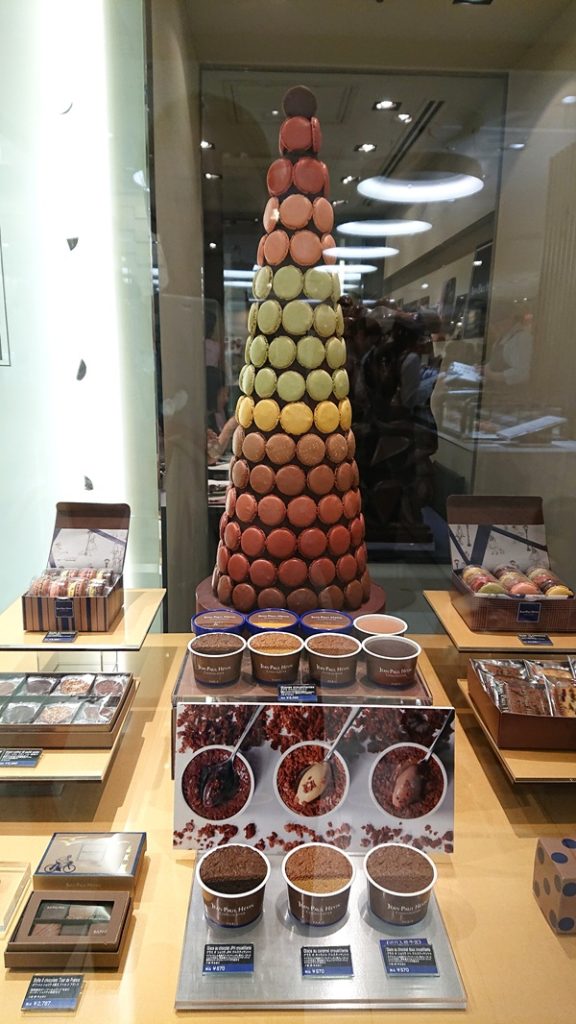 Carefully designed restaurant display window with food replicas showcasing top quality