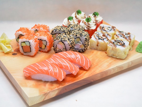 sushi and roll replicas