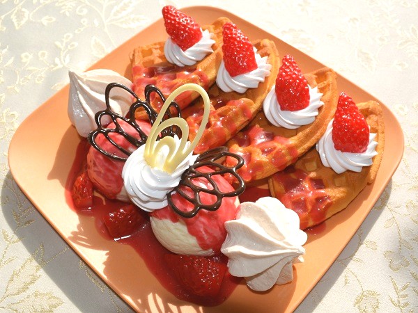 Waffles with Strawberry replica – $210