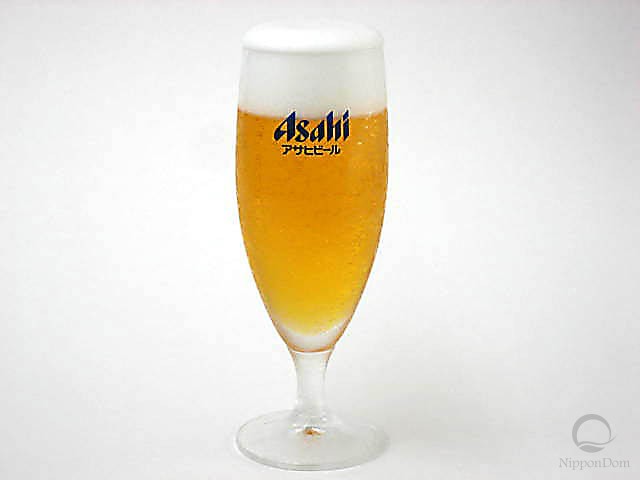 Glass of beer "Asahi" (240 ml)-1