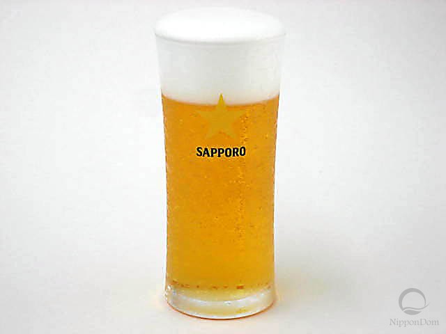 Glass of beer "Sapporo" (240 ml)-1