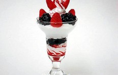 Berry parfait-1 (glass 135×93 mm)