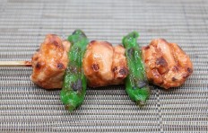 Yakitori “Chicken with sauce & green peppers”