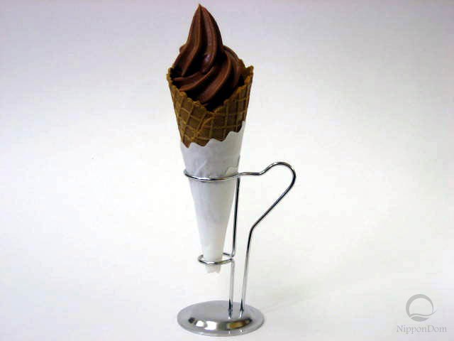 Chocolate waffle cone (medium)