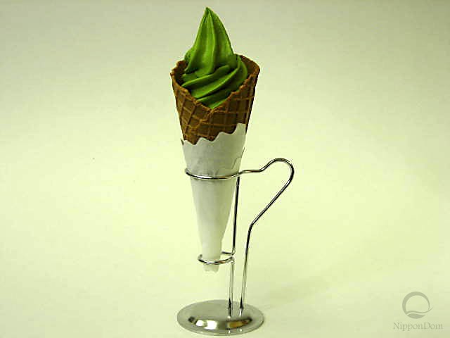 Green tea waffle cone (medium)