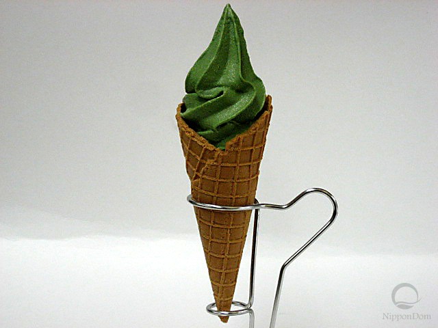 Green tea waffle cone (small)