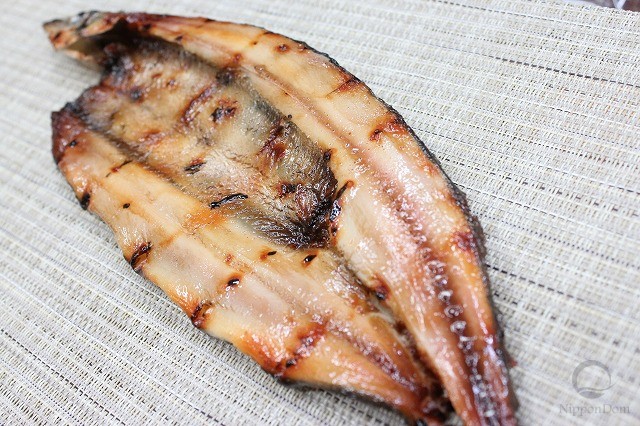 Grilled Pacific saury-4