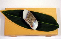 Replica of sushi Halfbeak-2