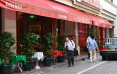 How to attract customers to the cafe