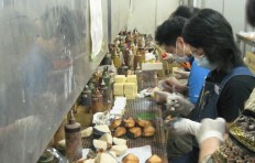 Plastic food production: Factory tour