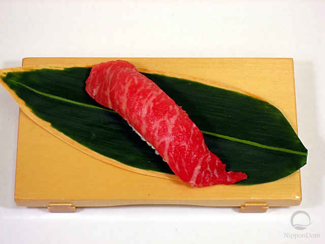 Муляж суши "тунец жирный"-4