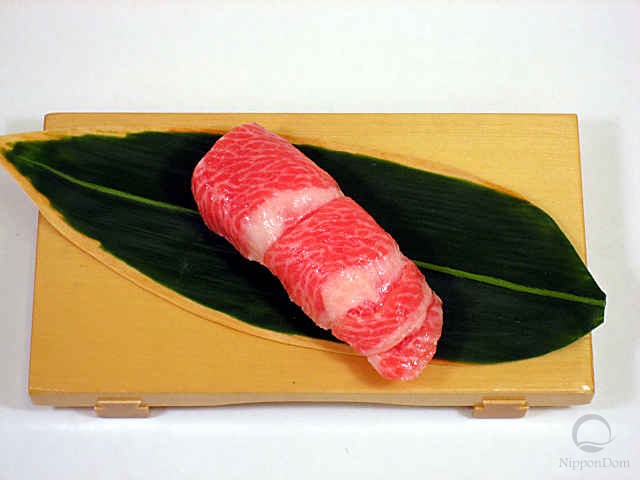 Муляж суши "тунец жирный"-7
