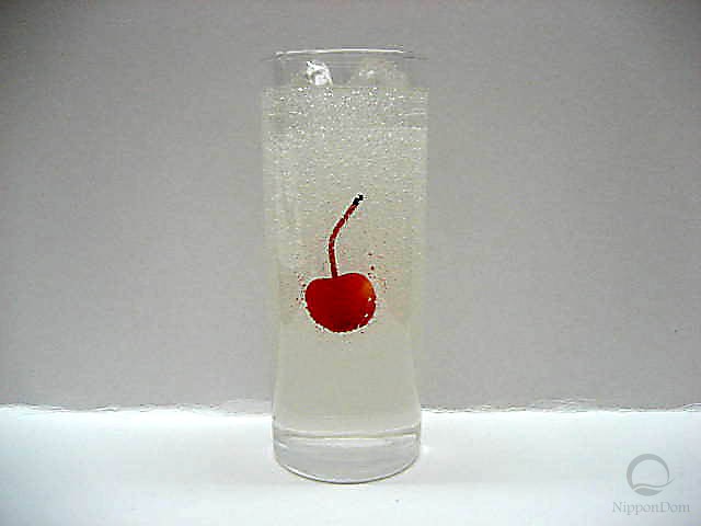 Lemonade decorated with a cherry