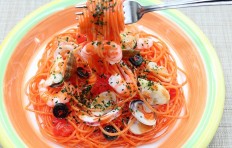 Replica of Spaghetti Pescatore on fork-4