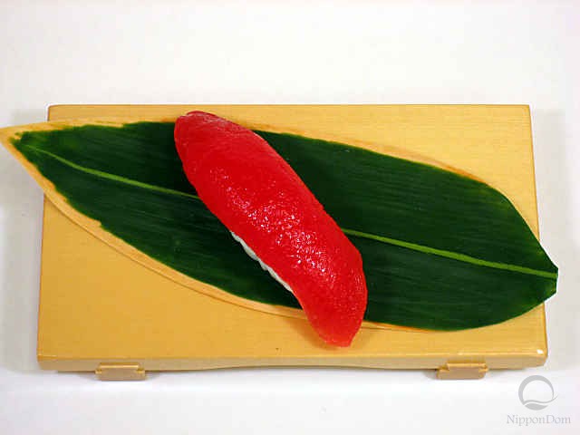 Муляж суши "красный тунец (5)"