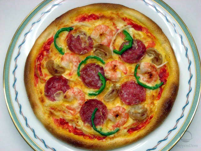 Salami and shrimp pizza (20 cm)-2