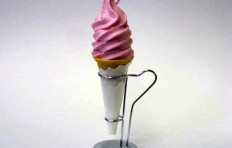 Strawberry ice cream (3.5 cm)-1