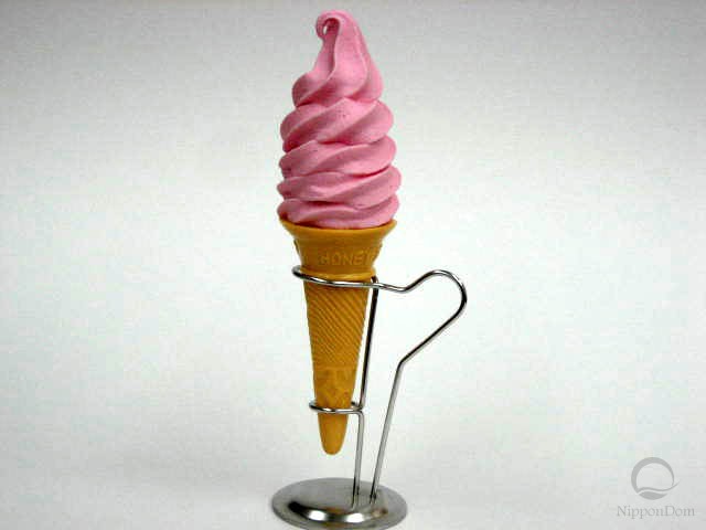 Strawberry ice cream (4.5 cm)-1