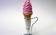 Strawberry ice cream (4.5 cm)-2