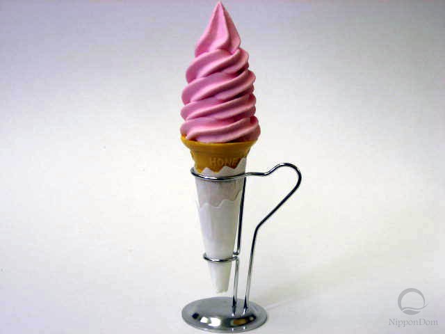 Strawberry ice cream (4.5 cm)-2