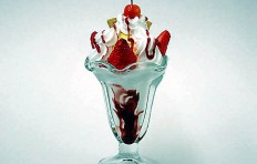Strawberry parfait-2 (glass 135×93 mm)