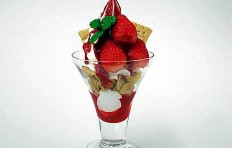 Strawberry parfait-3 (glass 108x85mm)