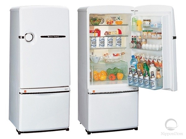 Размещение в холодильнике муляжей продуктов и напитков показывает покупателям его вместимость и назначение полок и отделов. 