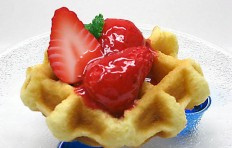 Waffle w. strawberries